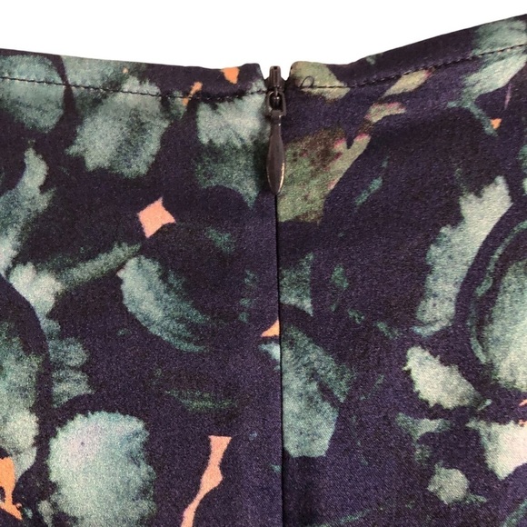 St. John Silk Shift Dress Floral Abstract Color-block Short Sleeve Size 10 - Picture 5 of 13